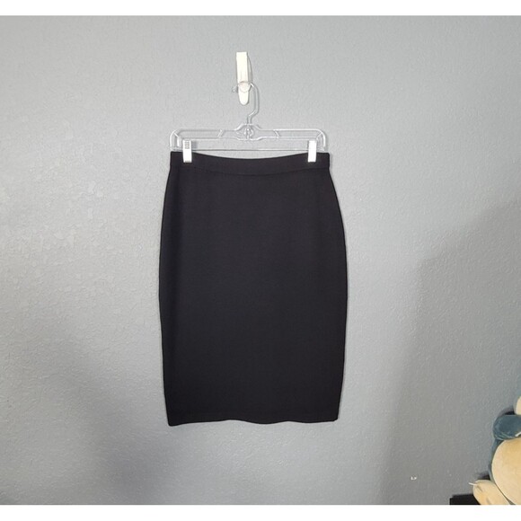 St. John Basics Santana Knit Skirt Size 8 Black Pencil Style Career Formal Wear - Picture 10 of 16